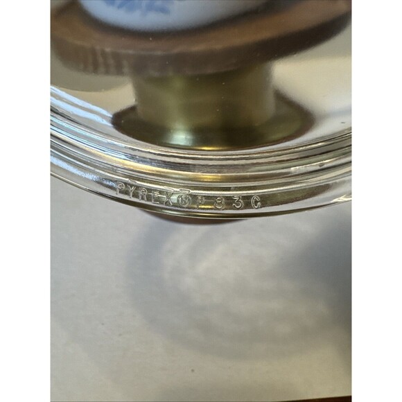 Vtg. Corning Ware, 6.5" Skillet, and Lid, 6.5" W x 10.25" w/Handle - Picture 11 of 11